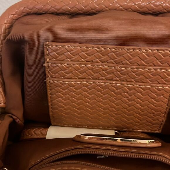 Madison West Clutch Purse Crossbody Weave gold hardware vegan faux leather - Picture 4 of 7